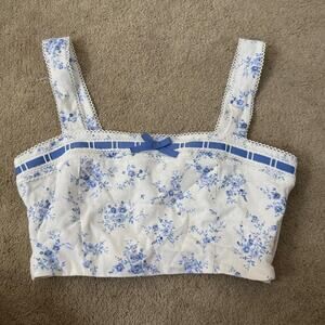 Altard state cream and blue floral crop top